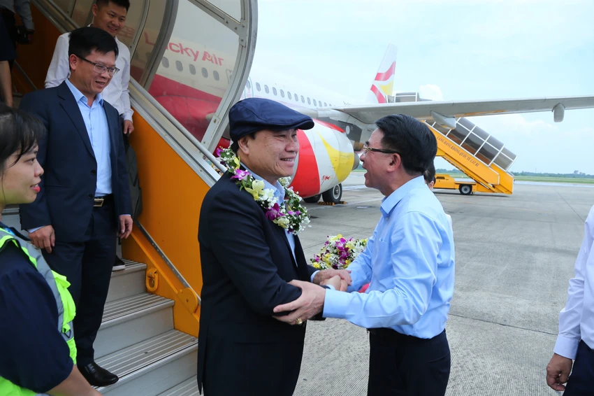 khai-truong-duong-bay-hai-phong-le-giang-trung-quoc-2.jpg