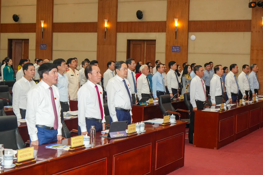 chu-tich-quoc-hoi-tran-thanh-man-cai-cach-doi-moi-dam-nghi-dam-lam-dam-dot-pha-xay-dung-hai-phong-ngay-cang-phat-trien-2.jpg