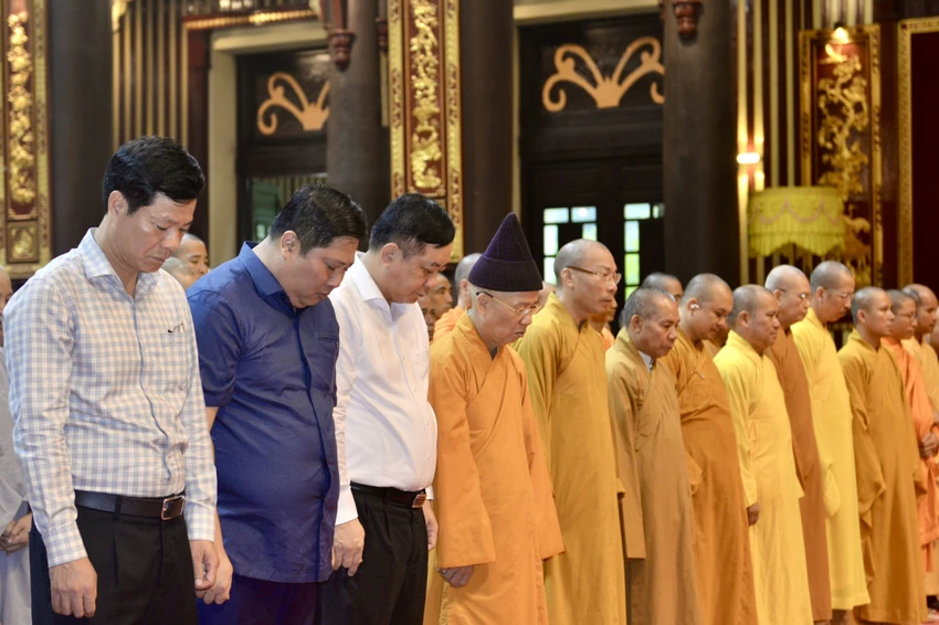 giao-hoi-phat-giao-quang-ninh-to-chuc-le-tuong-niem-tong-bi-thu-nguyen-phu-trong-tren-yen-tu-2.jpg