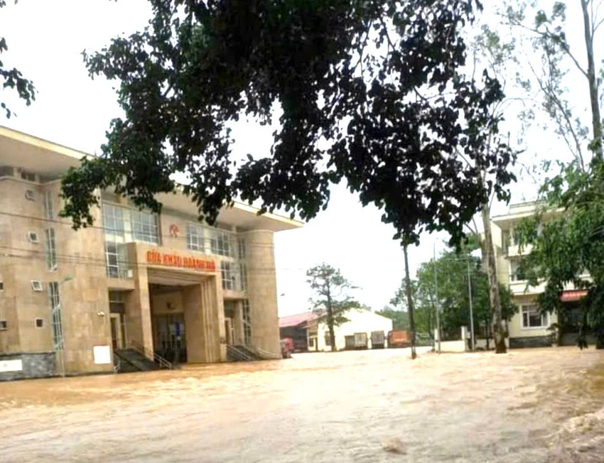 nhieu-noi-o-mien-nui-quang-ninh-ngap-lut-sau-bao-so-3-3.jpg