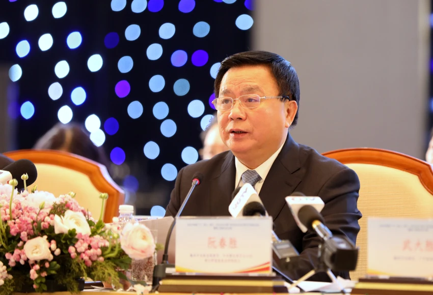 bon-tinh-bien-gioi-viet-nam-gap-mat-dau-xuan-voi-khu-tu-tri-dan-toc-choang-quang-tay-trung-quoc-4.jpg