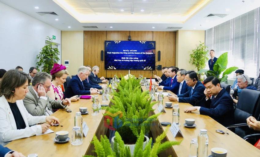 nha-vua-vuong-quoc-bi-du-le-khai-truong-to-hop-van-phong-dich-vu-kcn-bac-tien-phong-3.jpg