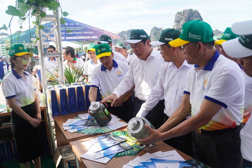 chung-tay-giam-thieu-rac-thai-nhua-lan-toa-loi-song-xanh-5.JPG