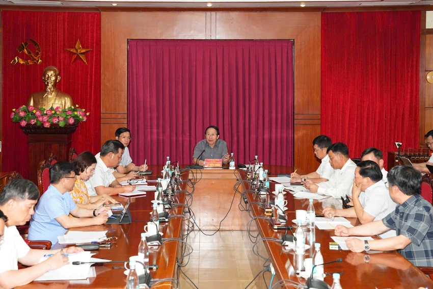 hai-phong-chuan-bi-ky-luong-cong-tac-giai-phong-mat-bang-phuc-vu-du-an-dau-tu-xay-dung-tuyen-duong-sat-lao-cai-ha-noi-hai-phong-3.jpg