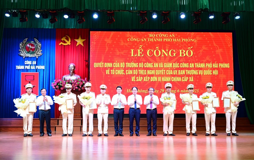 cong-an-tp-hai-phong-sau-sap-nhap-co-7-pho-giam-doc-1.jpeg