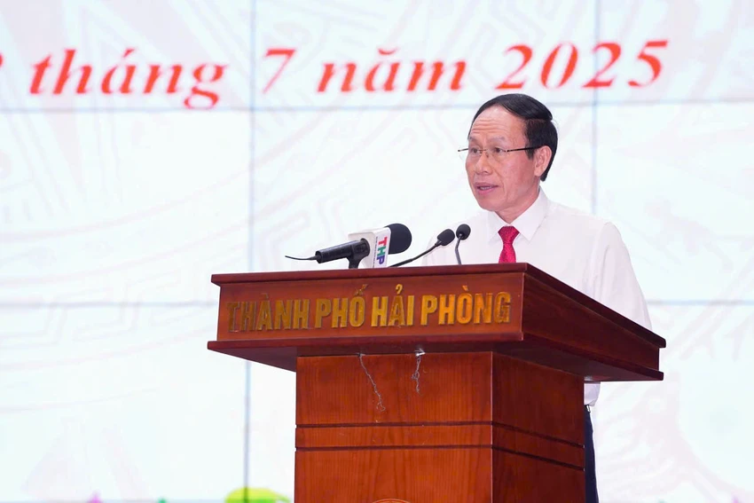 Bí thư Thành ủy Hải Phòng Lê Tiến Châu phát biểu tại hội nghị