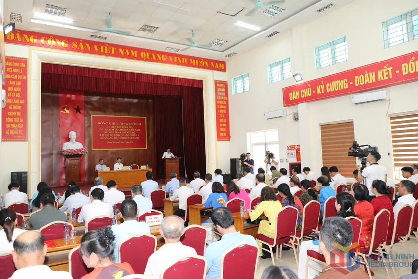 chu-tich-nuoc-du-sinh-hoat-chi-bo-thon-o-quang-ninh-2.jpg