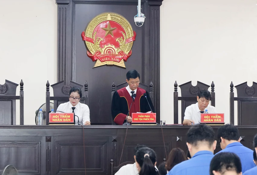 cuu-tong-bien-tap-tap-chi-moi-truong-va-do-thi-viet-nam-lanh-an-13-nam-6-thang-tu3.JPG