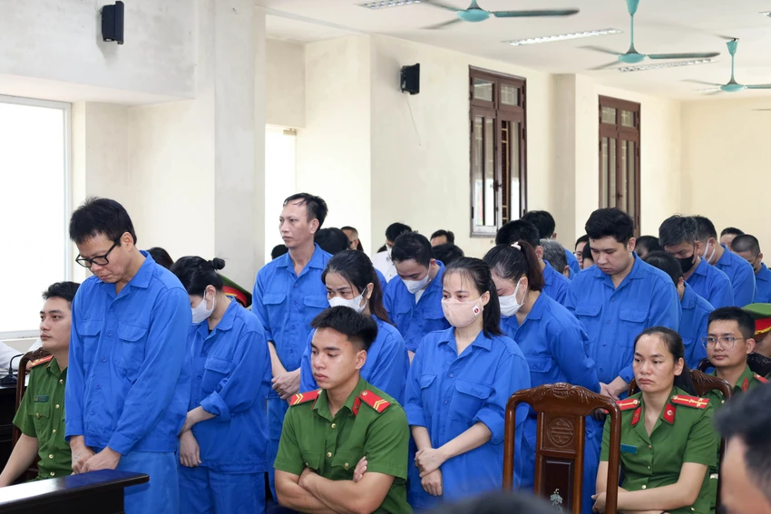cuu-tong-bien-tap-tap-chi-moi-truong-va-do-thi-viet-nam-lanh-an-13-nam-6-thang-tu5.JPG
