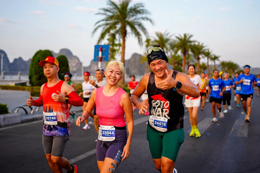thanh-tich-tai-giai-marathon-quoc-te-di-san-ha-long-duoc-xet-chuan-de-du-tat-ca-cac-giai-dau-lon-cua-the-gioi-1.jpg