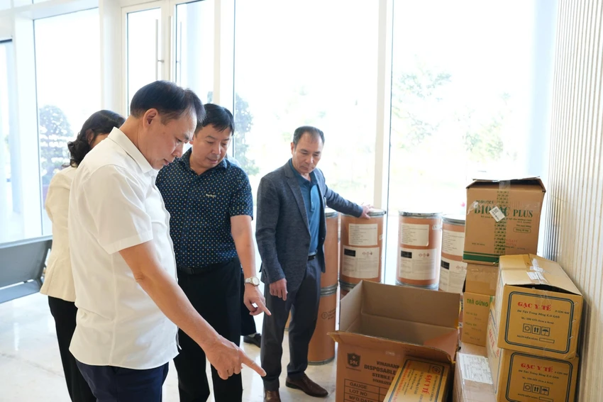 hai-phong-ho-tro-dak-lak-40-ti-dong-va-cu-doan-vao-ho-tro-truc-tiep-khac-phuc-hau-qua-mua-lu-1.jpg