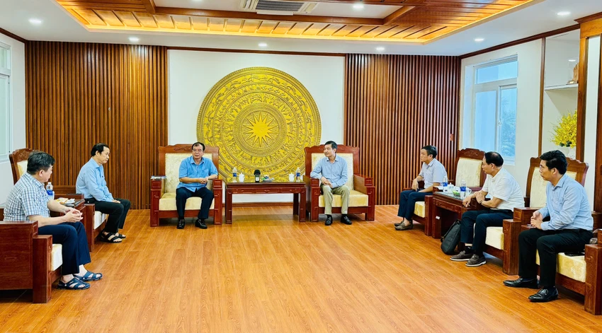 doan-cong-tac-hai-phong-quang-ninh-trao-qua-den-dak-lak-lam-dong-2.jpg