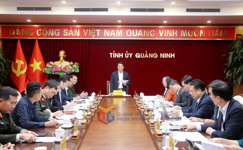 Đoàn kiểm tra, giám sát số 17 của Bộ Chính trị, Ban Bí thư Trung ương làm việc với Ban Thường vụ Tỉnh ủy Quảng Ninh. Ảnh: QMG
