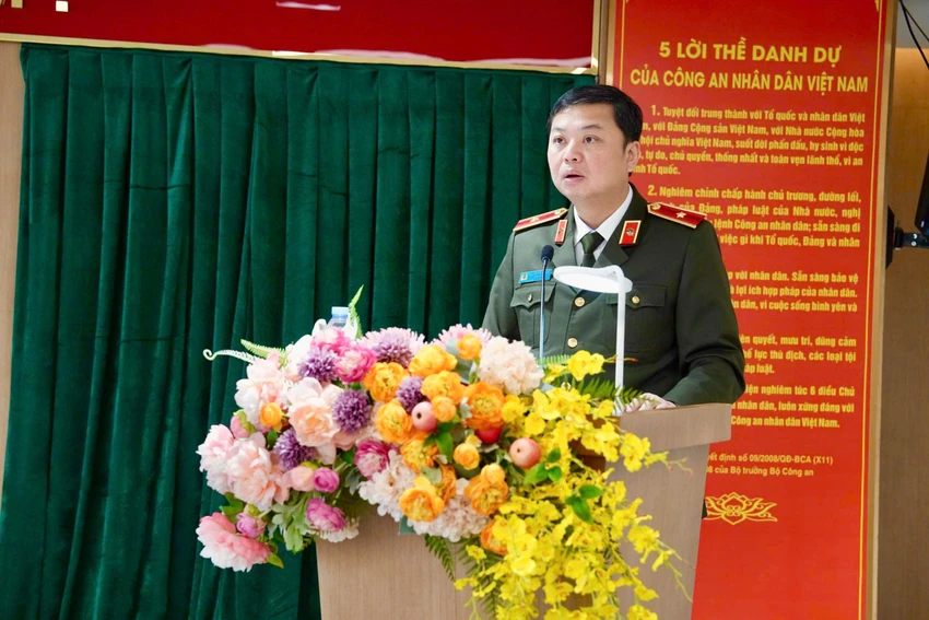 dai-tuong-luong-tam-quang-lam-viec-tai-cong-an-tinh-quang-ninh-3.jpg