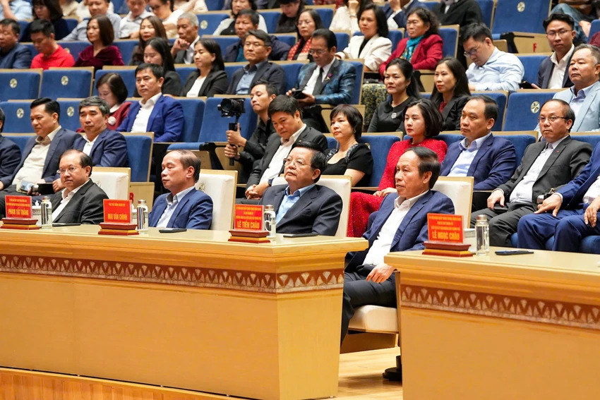 hai-phong-khai-truong-nha-hat-hoa-phuong-tung-buoc-huong-toi-tro-thanh-thanh-pho-am-nhac-2.jpg