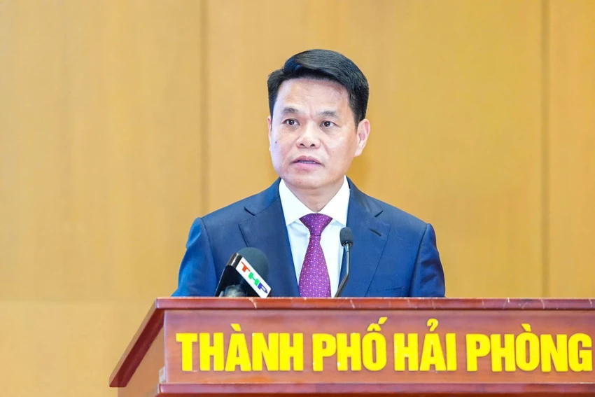 chu-tich-ubnd-le-ngoc-chau-giu-chuc-bi-thu-thanh-uy-hai-phong-2.jpg