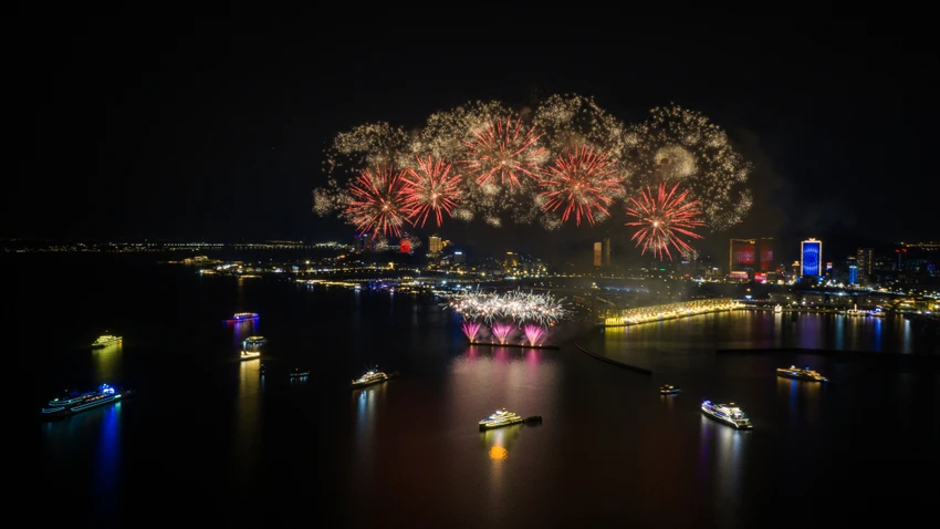 hai-ngay-nghi-le-quang-ninh-don-hon-300-nghin-luot-khach-2.jpg