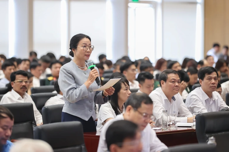 thu-tuong-le-minh-hung-tao-moi-truong-dau-tu-kinh-doanh-thong-thoang-minh-bach-de-nguoi-dan-doanh-nghiep-yen-tam-3.jpg