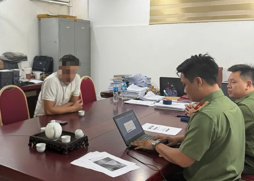 dang-binh-luan-cong-kich-xuyen-tac-ve-luc-luong-cong-an-tren-bai-viet-cua-bao-2-nguoi-bi-xu-ly-1.jpg