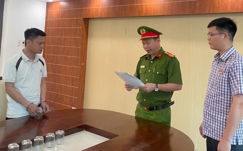 hai-phong-khoi-to-bat-tam-giam-mot-nguyen-can-bo-ban-giai-phong-mat-bang-.png