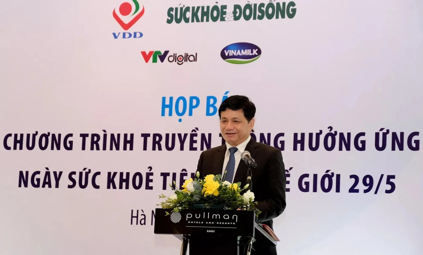 GS.TS Lê Danh Tuyên, Viện trưởng Viện Dinh dưỡng Quốc gia phát biểu tại họp báo. Ảnh: NL GS.TS Lê Danh Tuyên, Viện trưởng Viện Dinh dưỡng Quốc gia phát biểu tại họp báo. Ảnh: NL