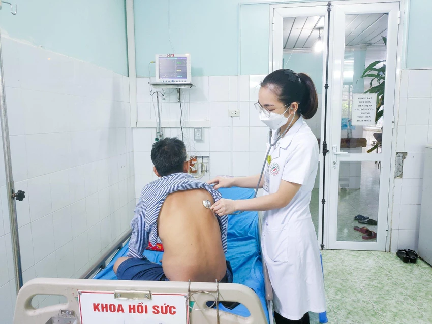 Nam bệnh nhân Đ điều trị tại Bệnh viện đa khoa tỉnh Tuyên Quang. Ảnh: BV Nam bệnh nhân Đ điều trị tại Bệnh viện đa khoa tỉnh Tuyên Quang. Ảnh: BV