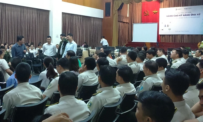 Sân bay Tân Sơn Nhất cải thiện ứng xử với 'thượng đế' ảnh 2 Sân bay Tân Sơn Nhất cải thiện ứng xử với 'thượng đế' ảnh 2