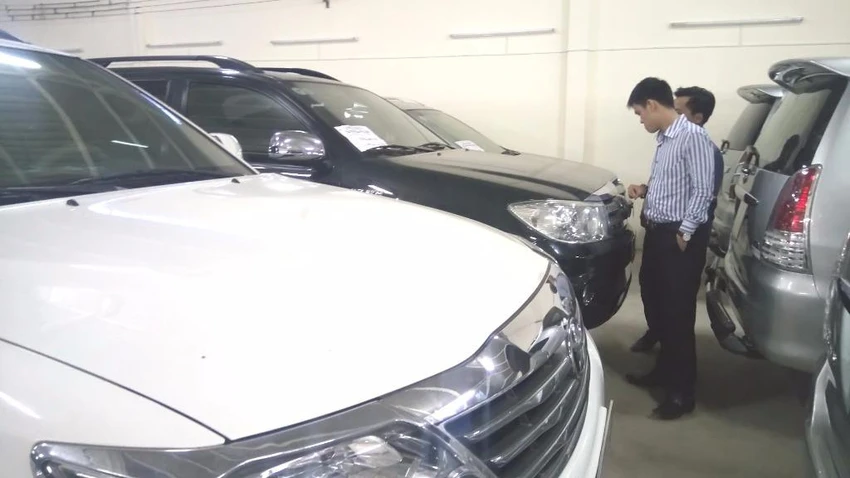 Các hãng đua nhau giảm giá, cạnh tranh giúp người tiêu dùng hưởng lợi.