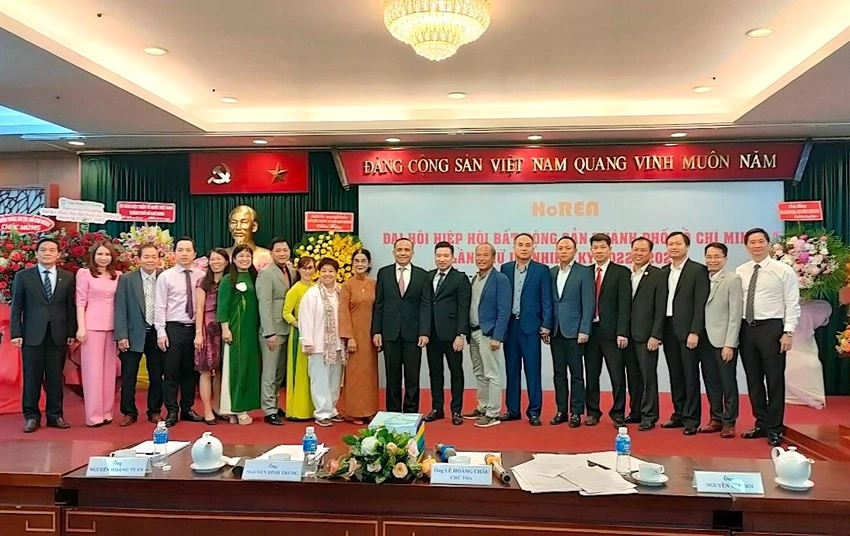 Đại hội Hiệp hội Bất động sản TP. HCM (HoREA) lần thứ 4 nhiệm kỳ 2022 - 2027 ra mắt Ban Chấp hành mới. (Ảnh: QH)