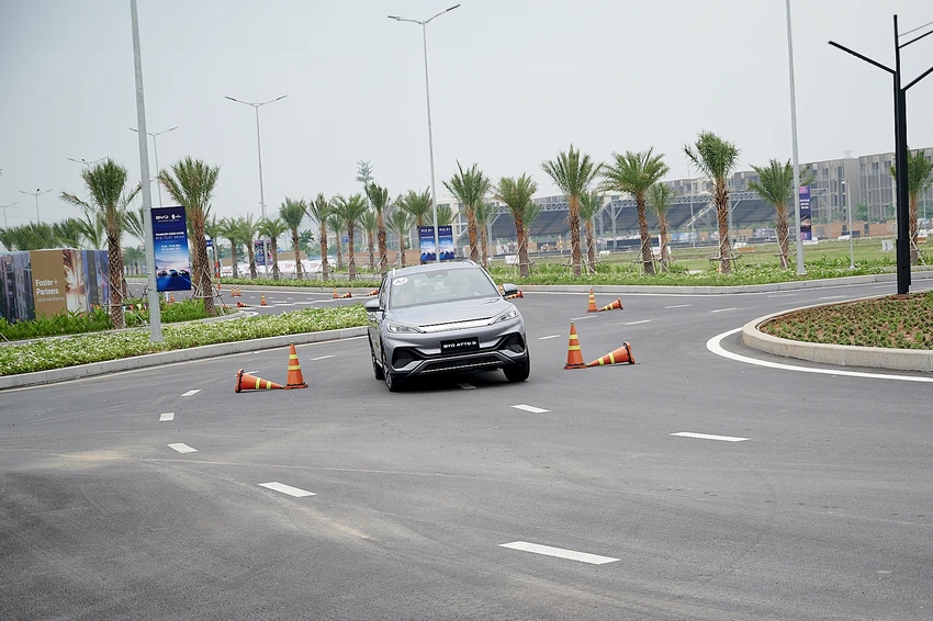 xe-dien-Trung-Quoc-byd1.jpg