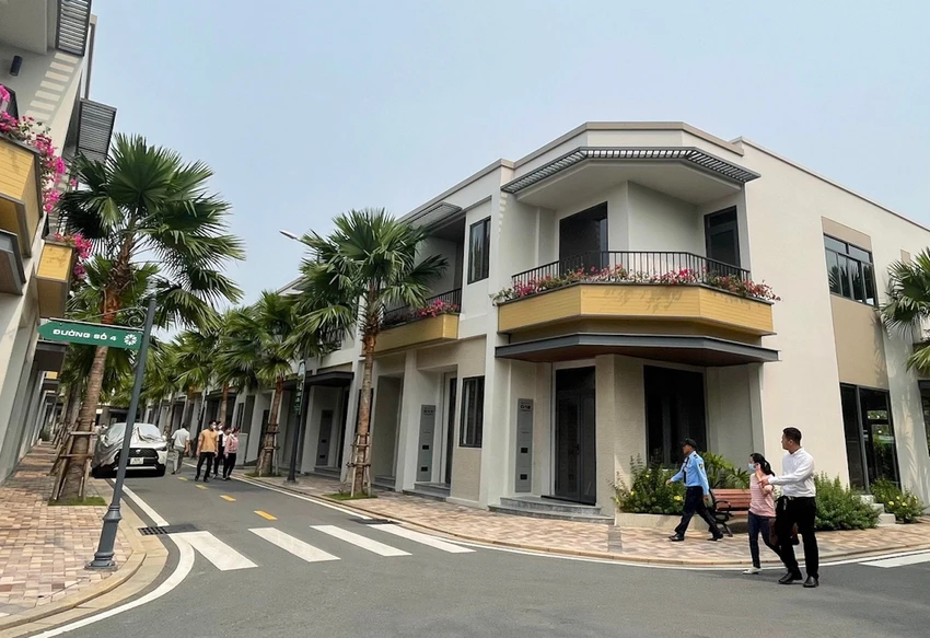 nhà phố Long An