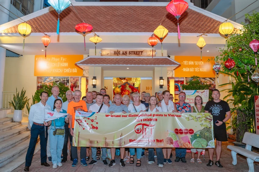 khách quốc tế