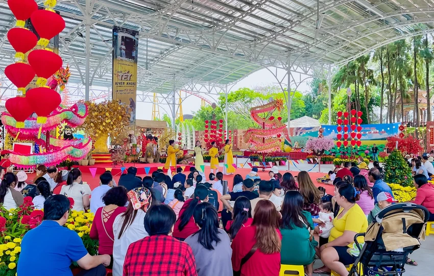 khách du lịch