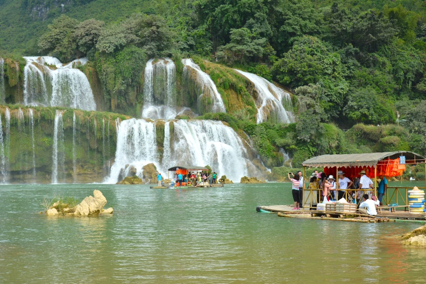 du khách Việt