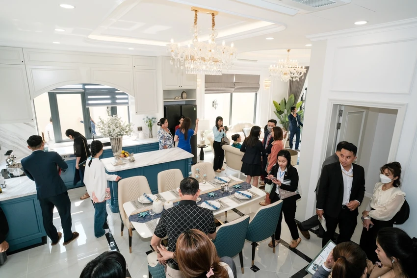 môi giới nam tiến