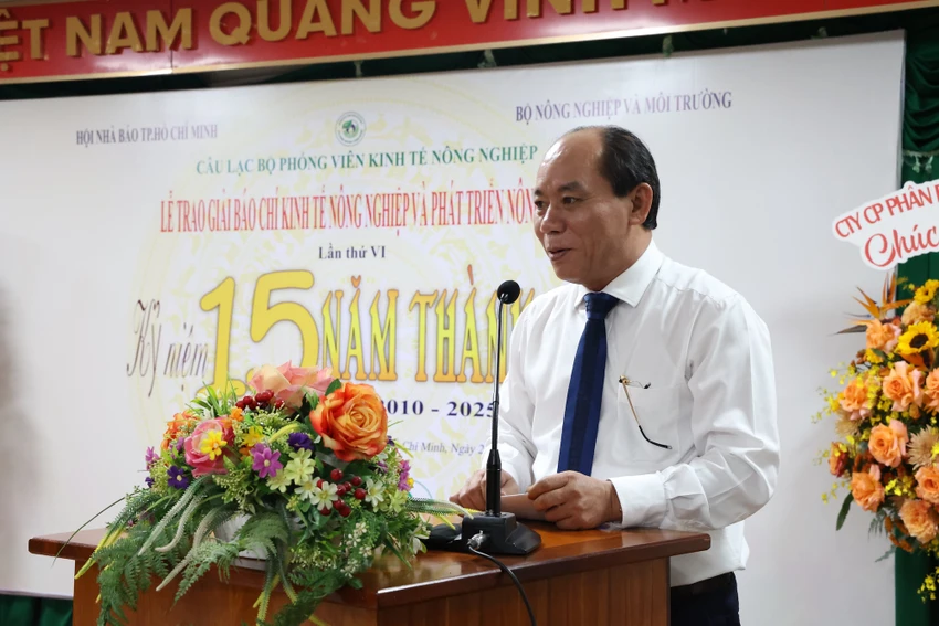 bao-phap-luat-tphcm-giai-bao-chi-kinh-te-nong-nghiep-h3.JPEG