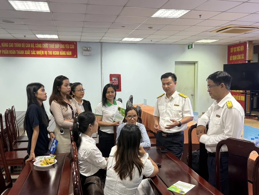 hang-ton-kho-hoa-don-ban-le-thue-co-so-12-tp.JPG