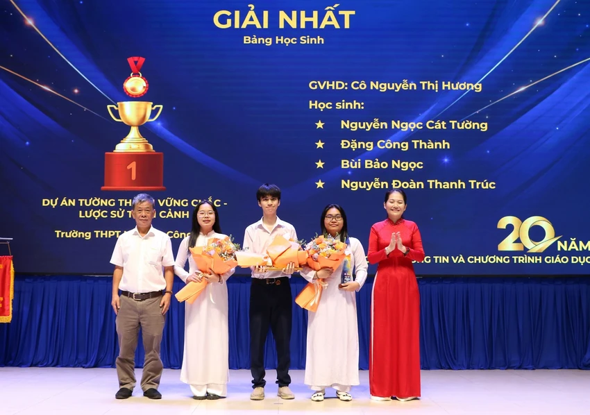 hoc-sinh-truong-thpt-nguyen-_261766213662.jpg