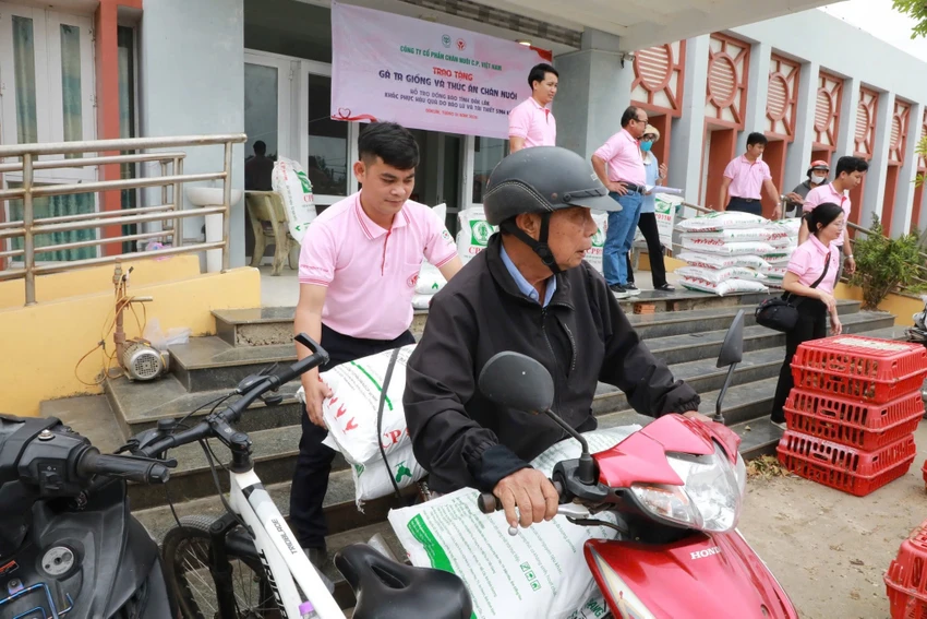 C.-P.-Viet-Nam-tang-ga-giong-vung-thien-tai-h1.JPG