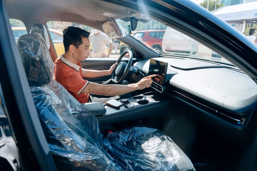 xe-hybrid-xe-dien-gia-xang-dau5.jpg