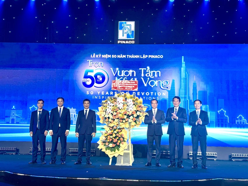 pinaco-50-nam-thanh-lap-pin-xanh2.jpg