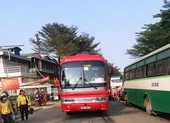 COVID-19: TP.HCM kiến nghị Thủ tướng về xe đưa đón công nhân 