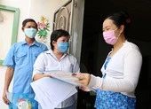 Cán bộ khu phố trên trận tuyến chống dịch