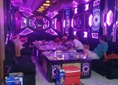 Chủ tịch TP.HCM yêu cầu rút giấy phép nhà hàng cho hát karaoke