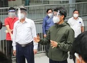 Phó Thủ tướng Vũ Đức Đam kiểm tra phòng chống dịch tại quận 10