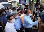 Chủ tịch nước thăm khu phong tỏa ở TP.HCM: Bà con hãy tin tưởng vào chính quyền