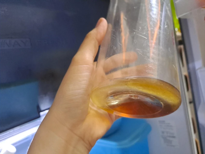 Mật ong bị lắng đường khi bảo quản trong tủ lạnh. ẢNH MINH HỌA: HẠ QUYÊN Mật ong bị lắng đường khi bảo quản trong tủ lạnh. ẢNH MINH HỌA: HẠ QUYÊN