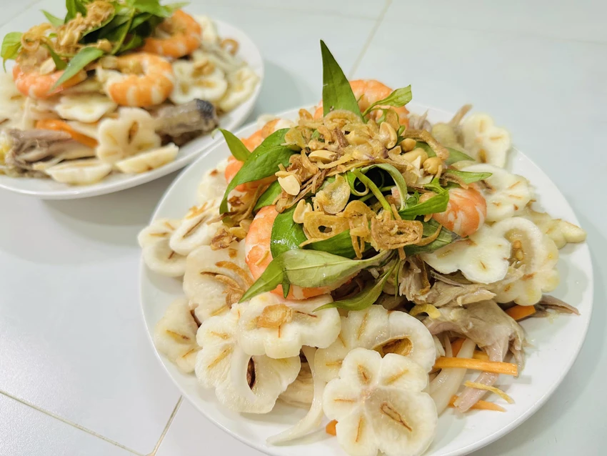 Măng cụt làm gỏi là món ăn tạo sự lạ miệng đang gây sốt cộng đồng ẩm thực thời gian qua. Ảnh: Võ Thơ Măng cụt làm gỏi là món ăn tạo sự lạ miệng đang gây sốt cộng đồng ẩm thực thời gian qua. Ảnh: Võ Thơ
