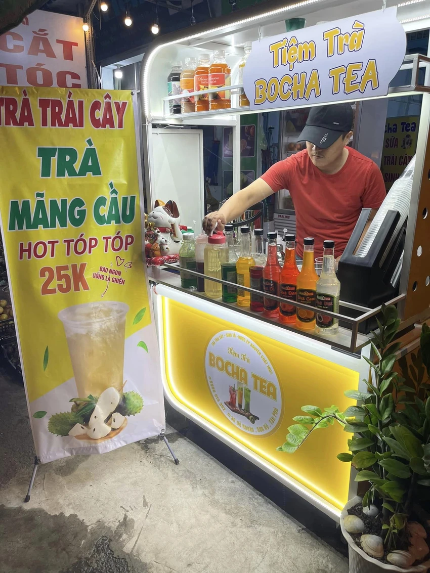 Trà mãng cầu xiêm bỗng nổi tiếng đã giúp giá của mãng cầu xiêm tăng cao. Ảnh: NGỌC ÁNH Trà mãng cầu xiêm bỗng nổi tiếng đã giúp giá của mãng cầu xiêm tăng cao. Ảnh: NGỌC ÁNH