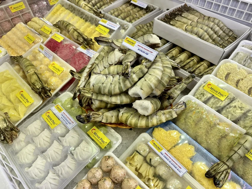 Nhập khẩu tôm